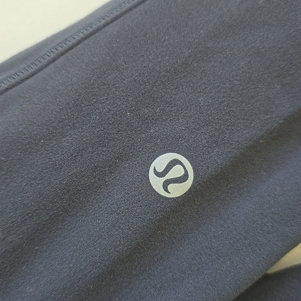 Lululemon Rejuvenate Crop *18